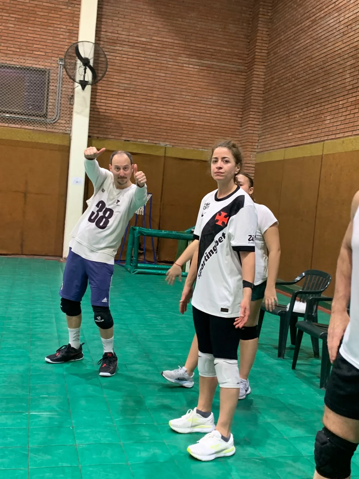 Voley