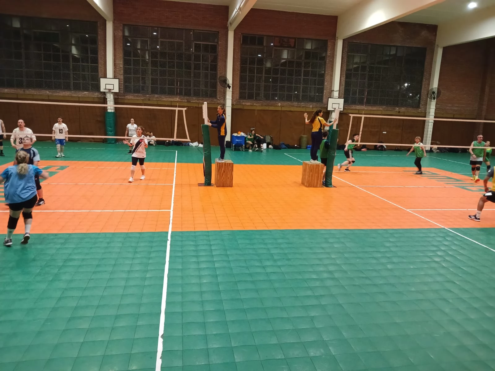 Voley