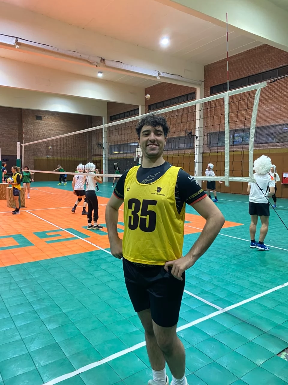 Voley