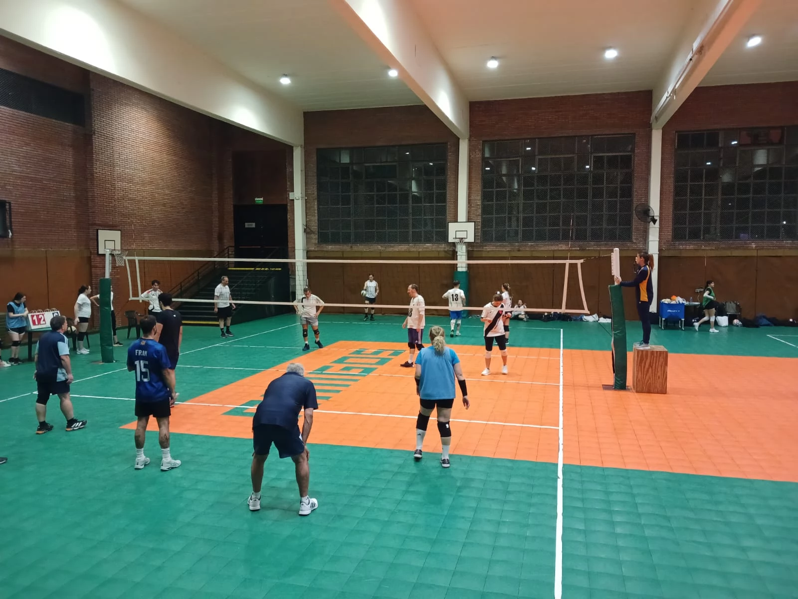 Voley