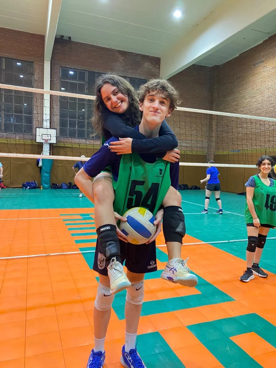 Voley